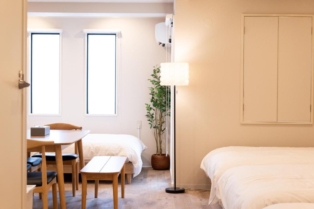 River Apartment *